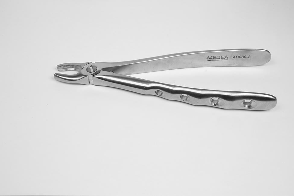 Davier Avec Profil Retentif Centrale Sup. Nouveau Model  AD080-2